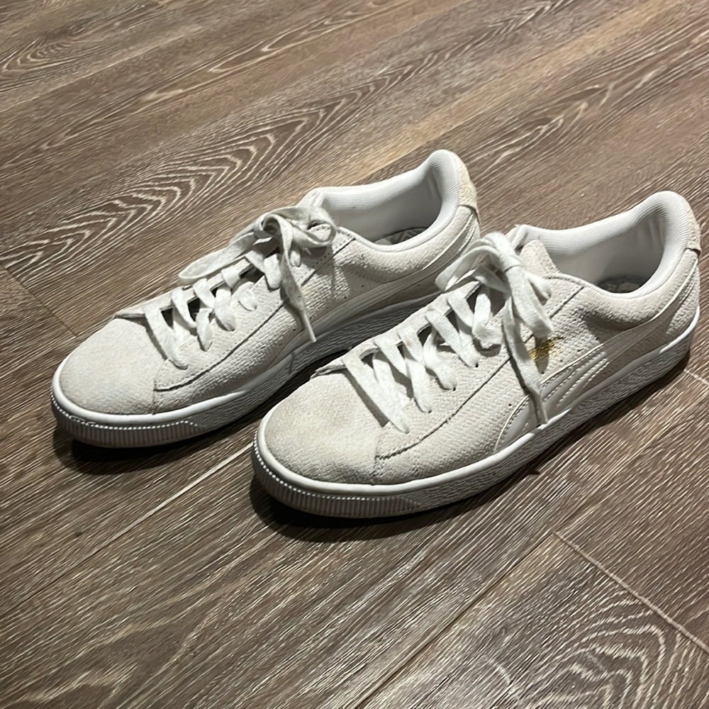 PUMA BASKET REMASTERED SUEDE SNEAKERS, size 9 in white
